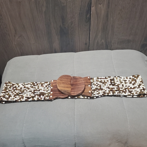 Beaded wooden stretchy belt white brown - Picture 2 of 5